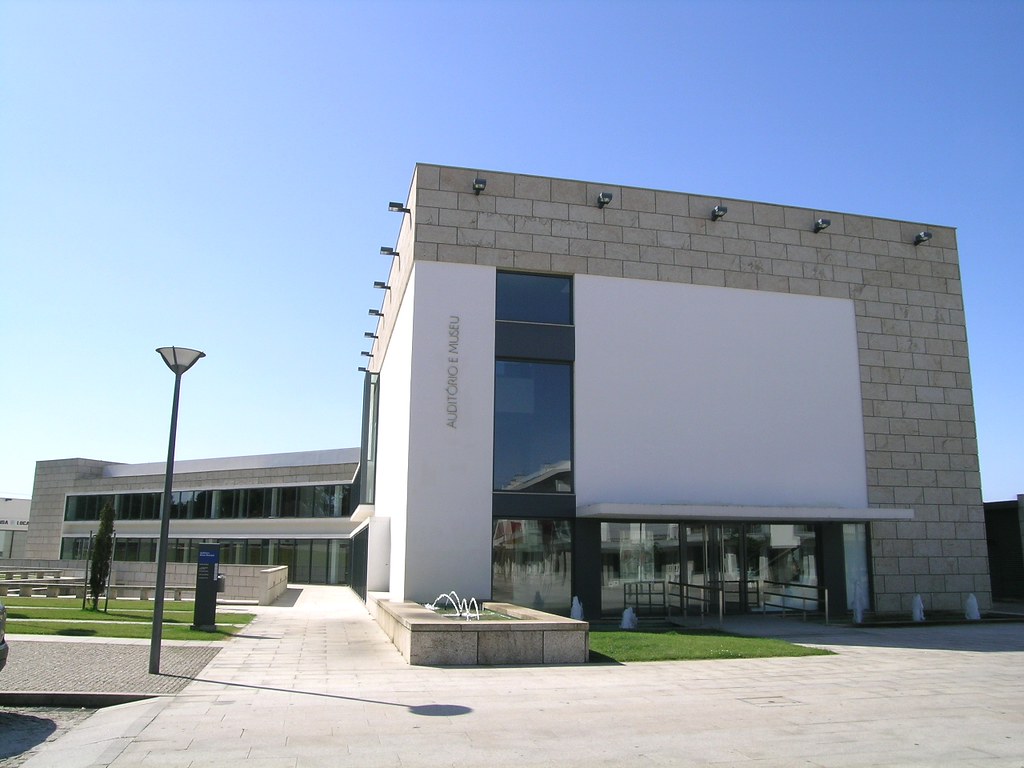 Auditório e Museu Municipal VN Paiva.jpg