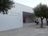 Entrada da Biblioteca Municipal Abade Correia da Serra